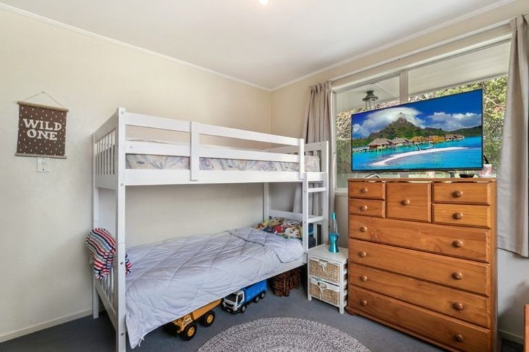 Photo of property in 21 Lina Place, Waiuku, 2123