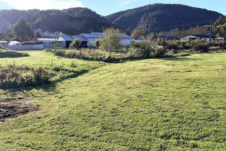 Photo of property in 30 Brodie Street, Blackball, 7804