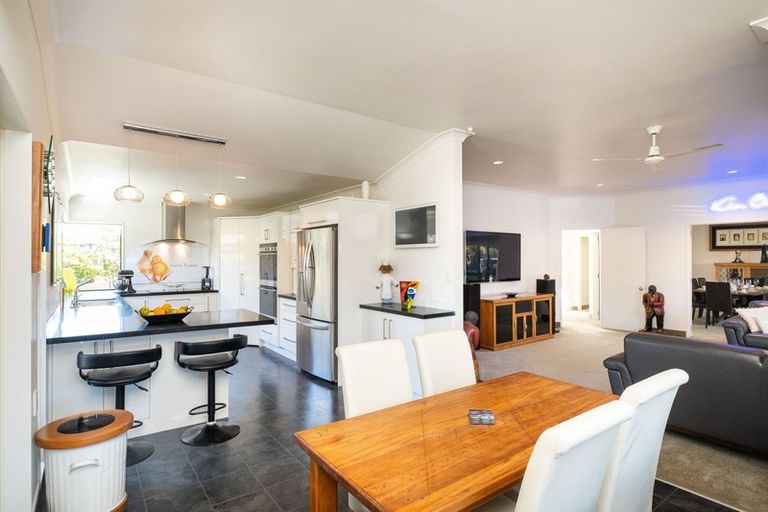 Photo of property in 185 Te Mata Road, Havelock North, 4130