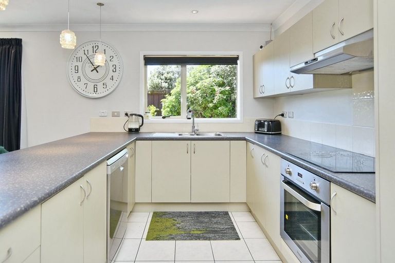 Photo of property in 1 Limes Avenue, Parklands, Christchurch, 8083