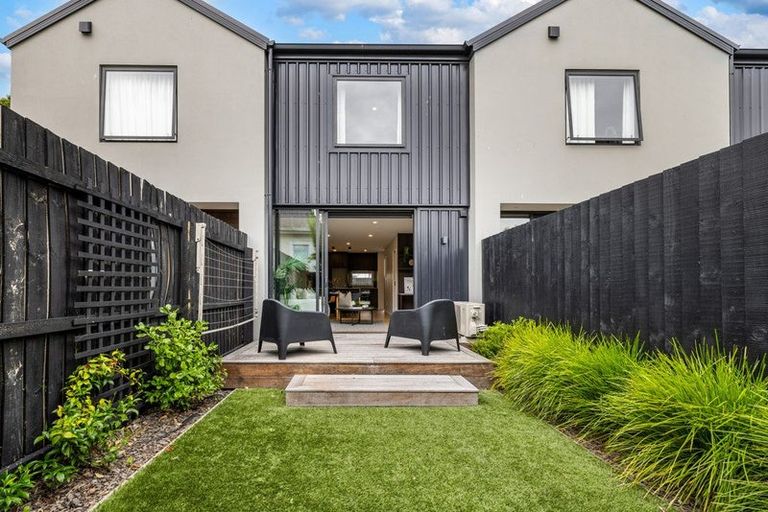 Photo of property in 4/89 Champion Street, Edgeware, Christchurch, 8013