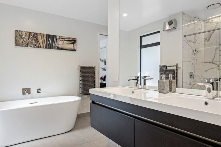 Photo of property in 7 Urunga Avenue, Strowan, Christchurch, 8052