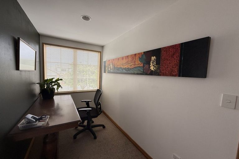 Photo of property in 5 Meadowstone Drive, Wanaka, 9305