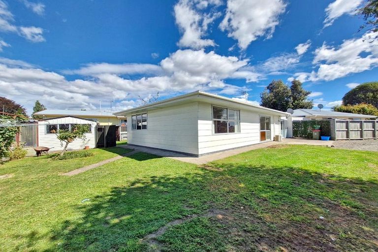 Photo of property in 13b Harris Street, Te Puke, 3119