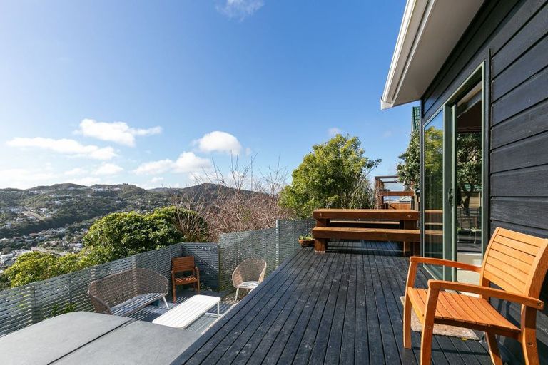 Photo of property in 5b Becker Way, Karori, Wellington, 6012