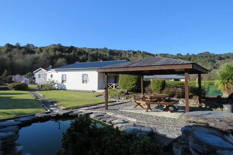 Photo of property in 32- 34 Coal Street, Reefton, 7830