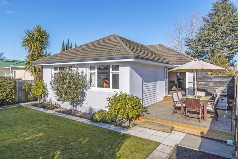 Photo of property in 69 Dunedin Street, Redwood, Christchurch, 8051