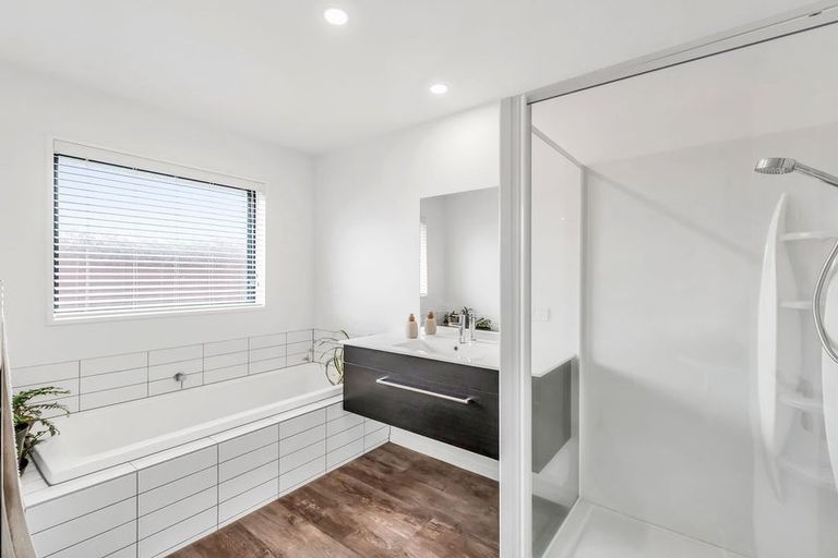 Photo of property in 3 Maurice James Way, Prebbleton, 7604