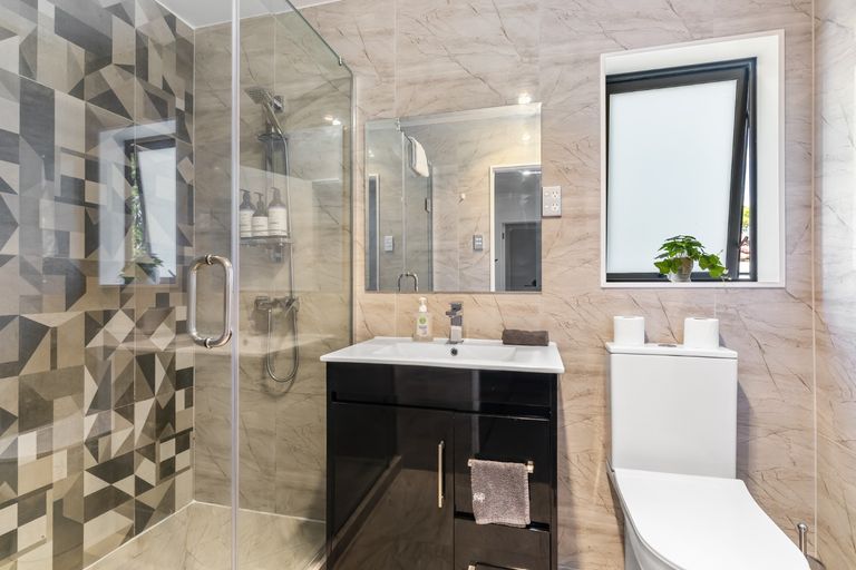 Photo of property in 1 Kendall Court, Wattle Downs, Auckland, 2103