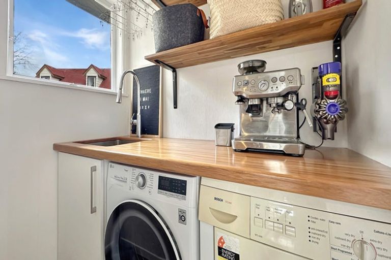 Photo of property in 40a/1 Woodglen Road, Glen Eden, Auckland, 0602