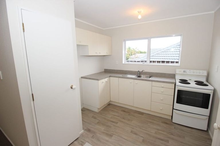 Photo of property in 130m Lakeside Drive, Orewa, 0931