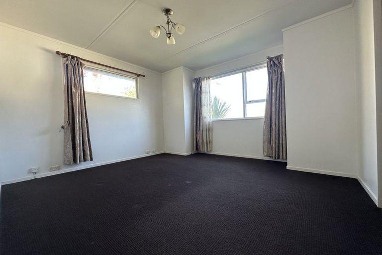 Photo of property in 7a Tralee Place, Johnsonville, Wellington, 6037