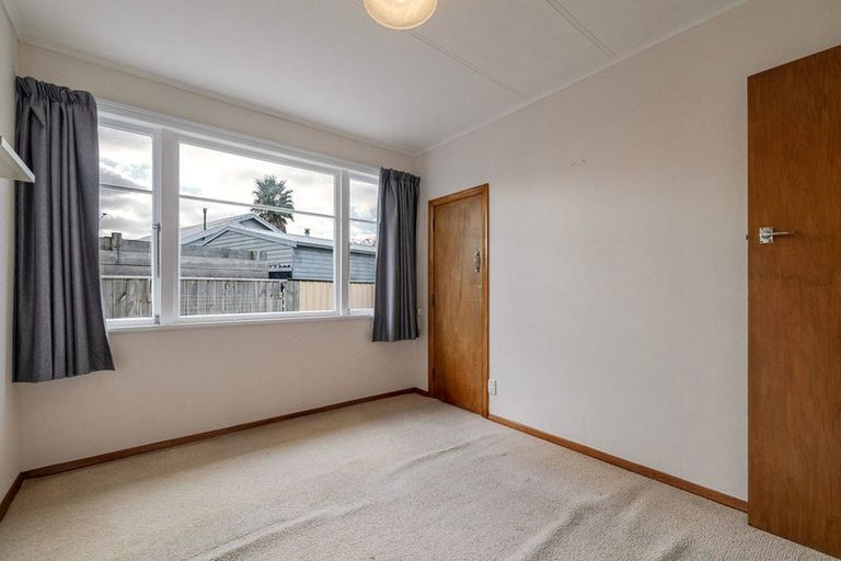 Photo of property in 12 Keith Street, Roslyn, Palmerston North, 4414