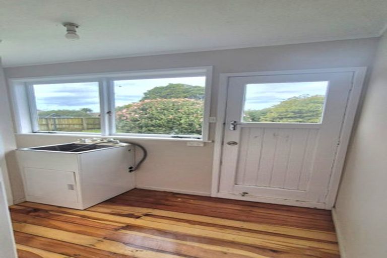 Photo of property in 40 Evans Road, Weymouth, Auckland, 2103