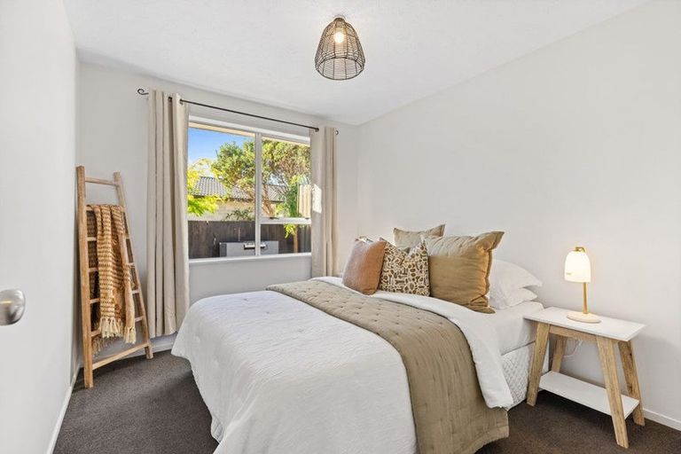 Photo of property in 1/102a Queenspark Drive, Parklands, Christchurch, 8083