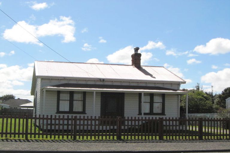 Photo of property in 32 Russell Street, Marton, 4710