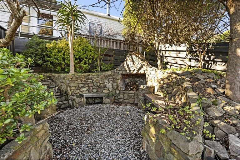Photo of property in 23 Princess Terrace, Newtown, Wellington, 6021