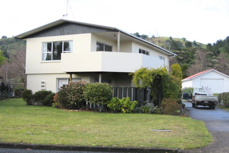 Photo of property in 11 Marina Terrace, Kinloch, Taupo, 3377