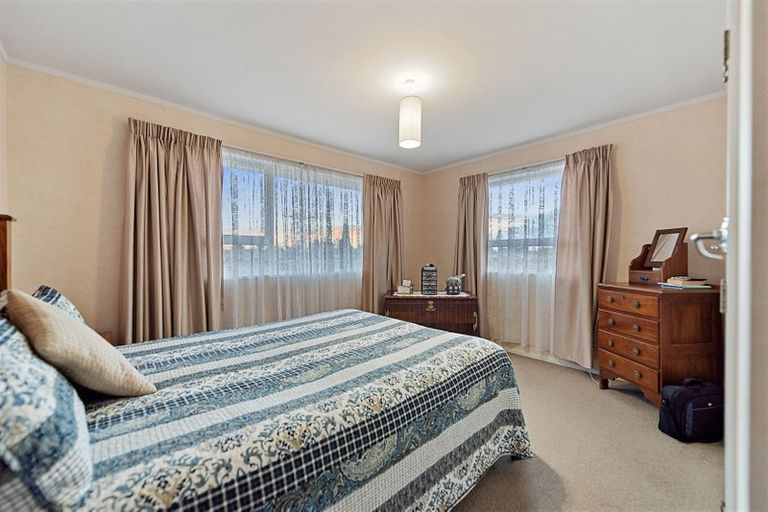 Photo of property in 19 Ridgeway Place, Glenview, Hamilton, 3206