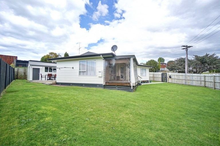 Photo of property in 2 Killarney Street, Te Puke, 3119