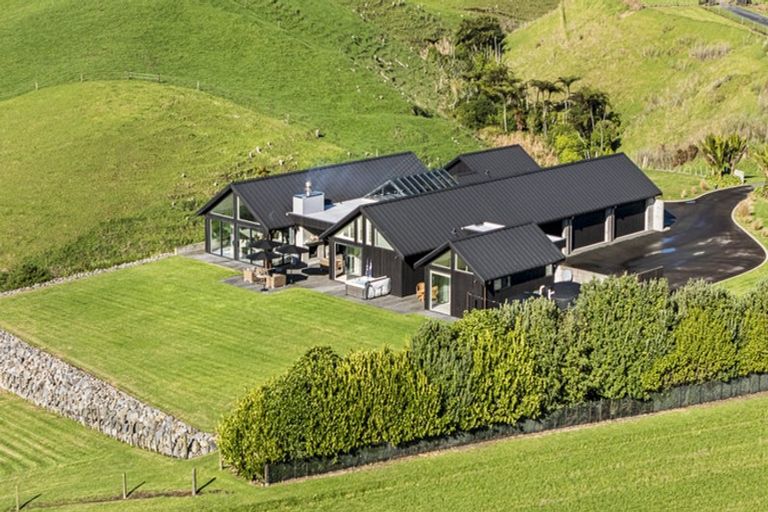 Photo of property in 438a Lwr Pitone Road, Pitone, New Plymouth, 4374