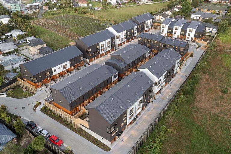 Photo of property in 18 Ara Mara Hua, Henderson, Auckland, 0612