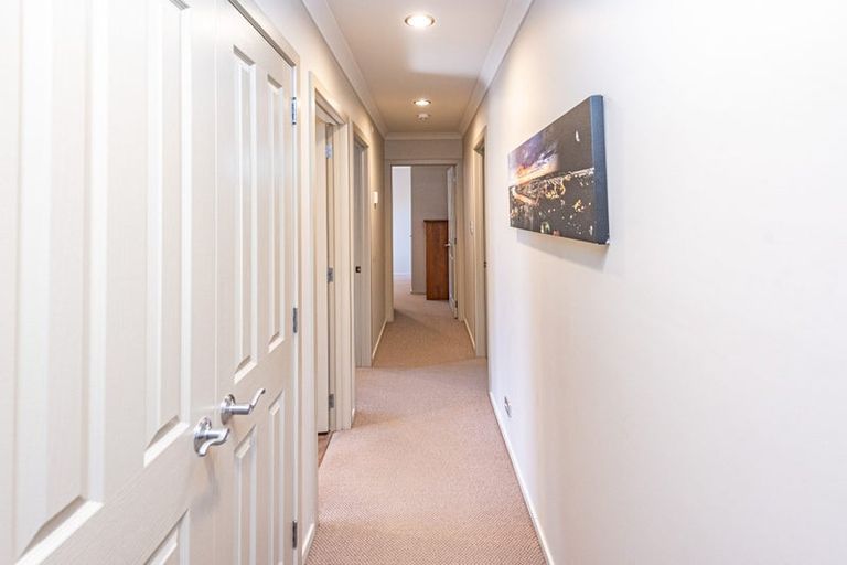 Photo of property in 16 Gilligan Close, College Estate, Whanganui, 4500