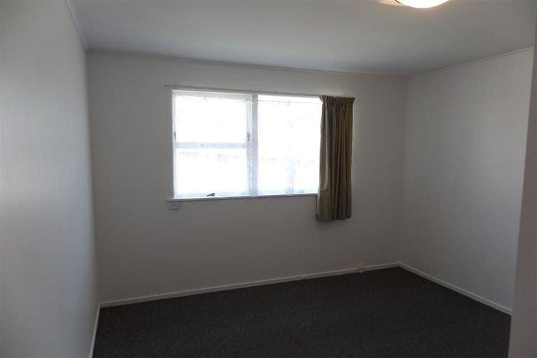 Photo of property in 14 Helena Street, Massey, Auckland, 0614