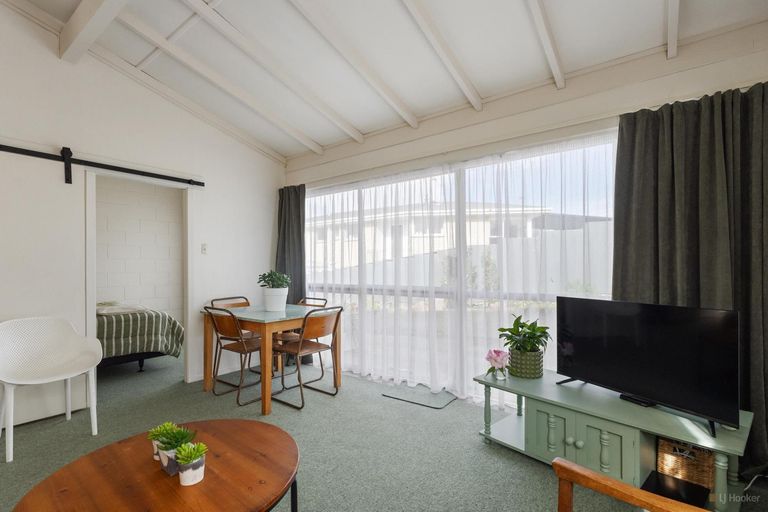 Photo of property in 3/5 Beaumont Street, Oceanview, Timaru, 7910