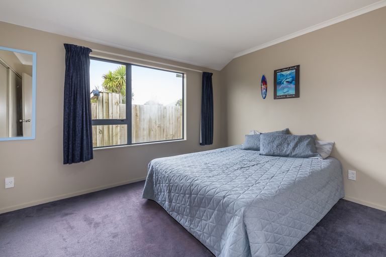 Photo of property in 16 Camleigh Close, Kaiapoi, 7630