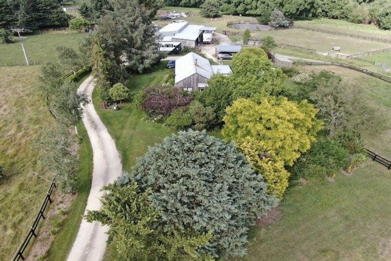 Photo of property in 2966 State Highway 2, Waipukurau, 4281