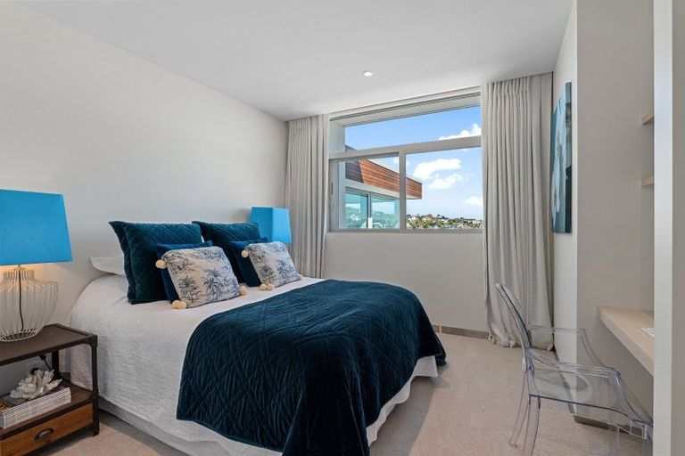 Photo of property in 6 Gazelle Lane, Redcliffs, Christchurch, 8081