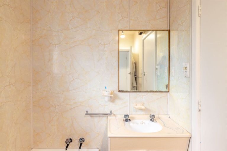 Photo of property in 236 Grahams Road, Burnside, Christchurch, 8053