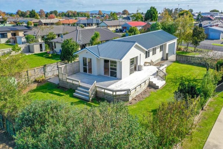 Photo of property in 11 Benner Drive, Ngatea, 3503