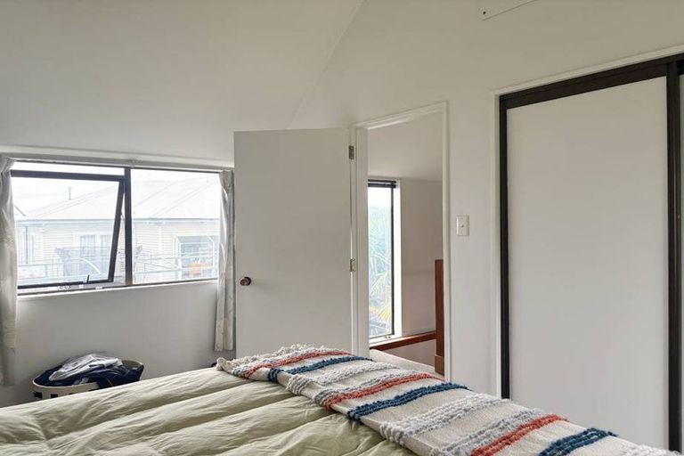 Photo of property in 2/12 Brittan Street, Linwood, Christchurch, 8011