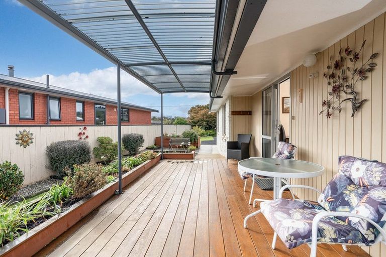 Photo of property in 71 Mcdonald Street, Mosgiel, 9024