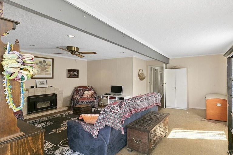 Photo of property in 24 Korau Grove, Stokes Valley, Lower Hutt, 5019
