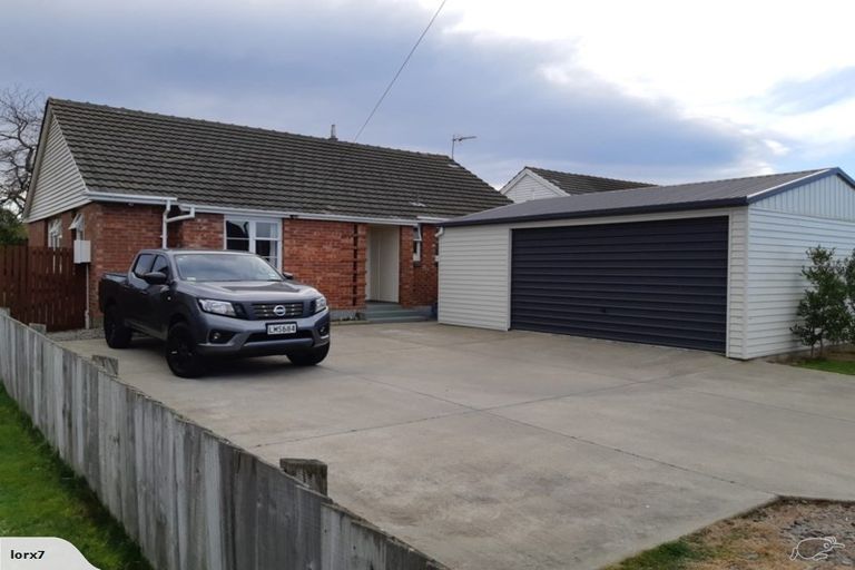 Photo of property in 28 Avro Crescent, Hornby, Christchurch, 8042