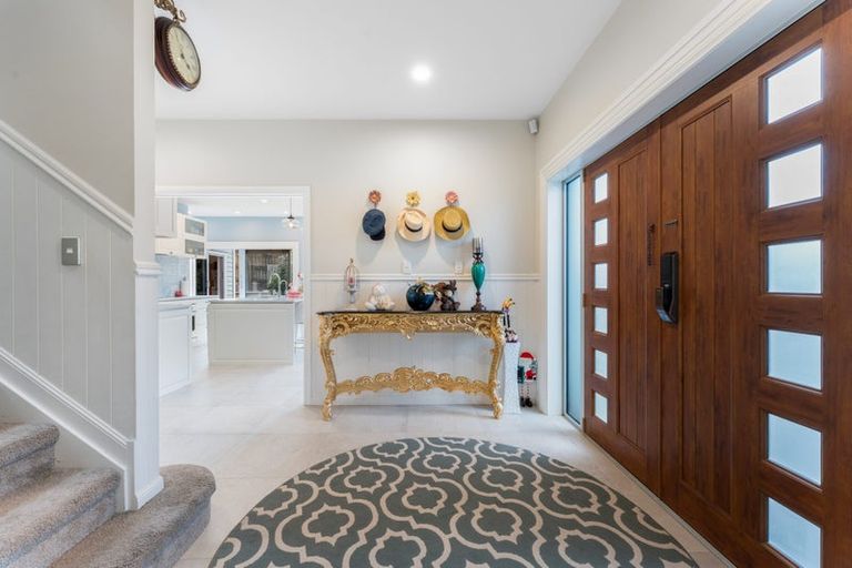 Photo of property in 17 Te Hoe Grove, Pinehill, Auckland, 0632