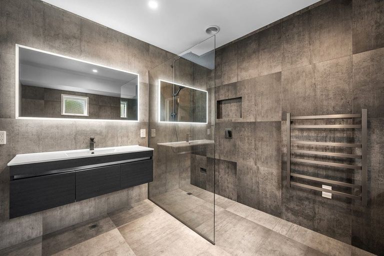 Photo of property in 32 Galaxy Drive, Mairangi Bay, Auckland, 0630