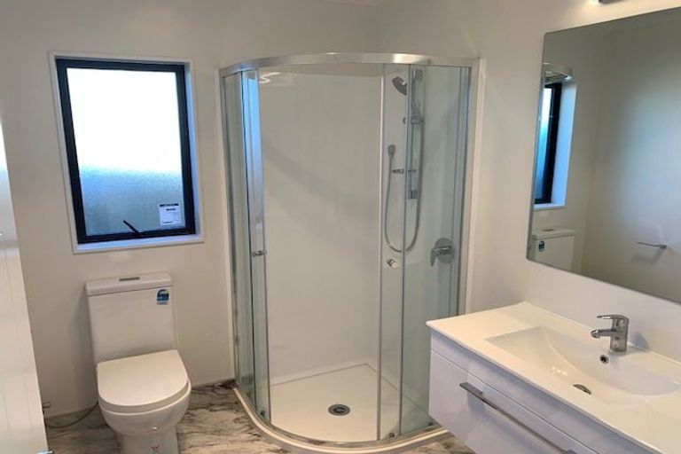 Photo of property in 35u2 Heath Street, Saint Andrews, Hamilton, 3200