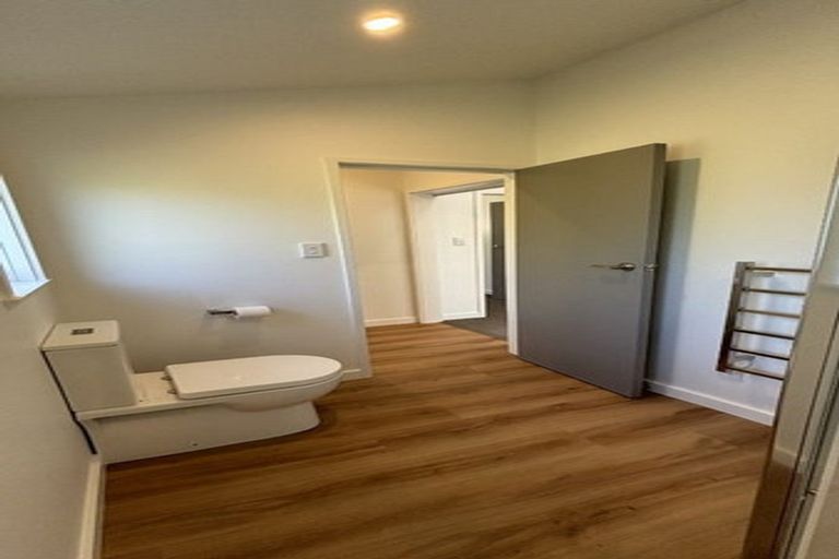 Photo of property in 18 Muri Road, Pukerua Bay, 5026