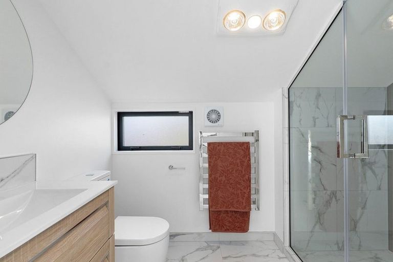 Photo of property in 106 Rattray Street, Riccarton, Christchurch, 8041