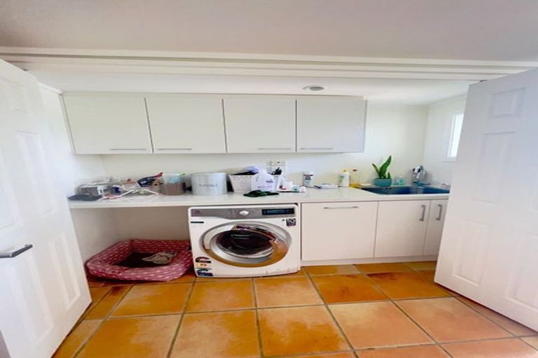 Photo of property in 83 Fisher Parade, Sunnyhills, Auckland, 2010