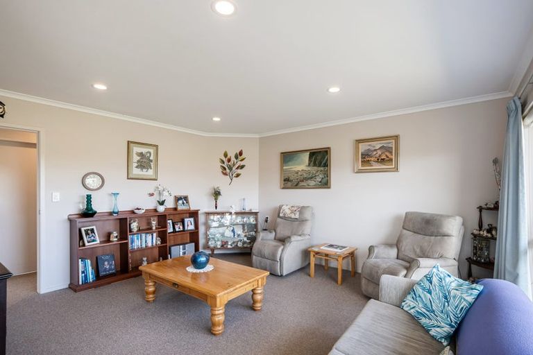 Photo of property in Trackside Villas, 41/91 Mako Mako Road, Levin, 5510