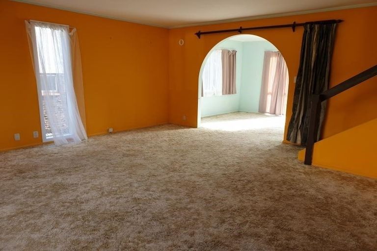 Photo of property in 5 Southern Cross Crescent, Island Bay, Wellington, 6023