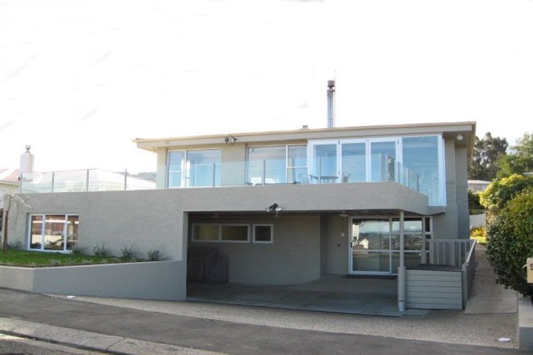 Photo of property in 1/7 Calypso Place, Rothesay Bay, Auckland, 0630