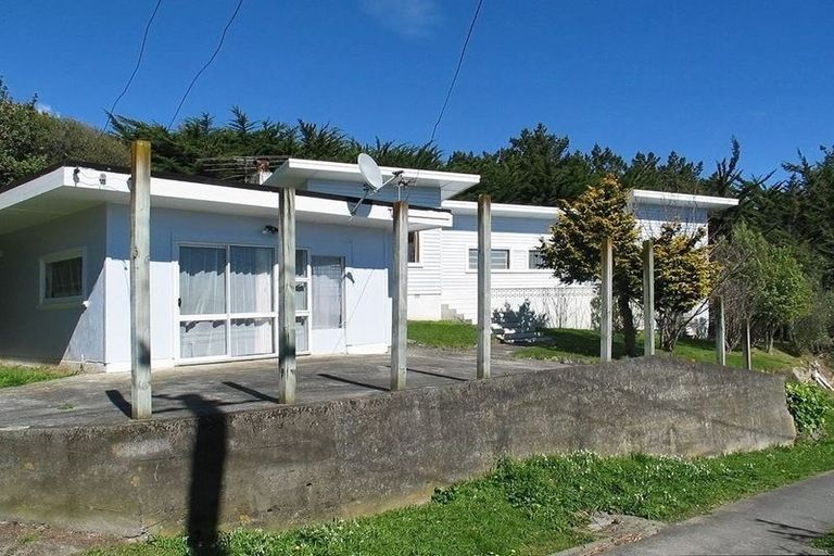 Photo of property in 63 Awatea Avenue, Paraparaumu, 5032