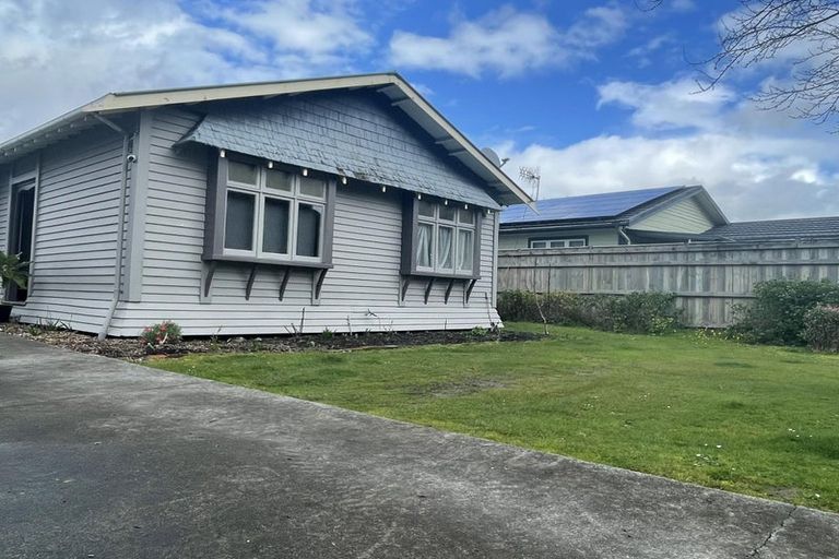 Photo of property in 50 Featherston Street, Takaro, Palmerston North, 4412