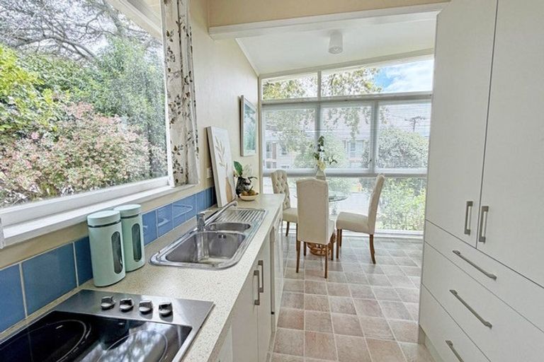 Photo of property in 5/13 Napoleon Avenue, Milford, Auckland, 0620
